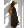 robe longue dos nu unie avec plumetis dorés