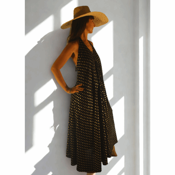 robe longue dos nu unie avec plumetis dorés