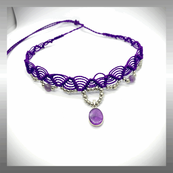 COLLIER MACRAME FAIT MAIN AVEC PENDENTIF EN AMETHYSTE
