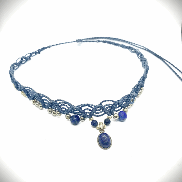collier macramé en  pierres fines Lapis Lazuli