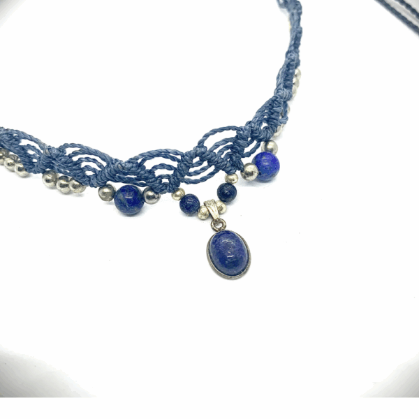 collier macramé en  pierres fines Lapis Lazuli
