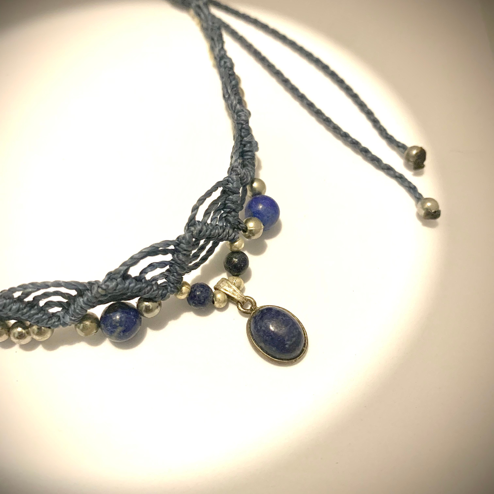 COLLIER RAS DE COU BOHEME : PENDENTIF LAPIS LAZULI SERTI ARGENT 925