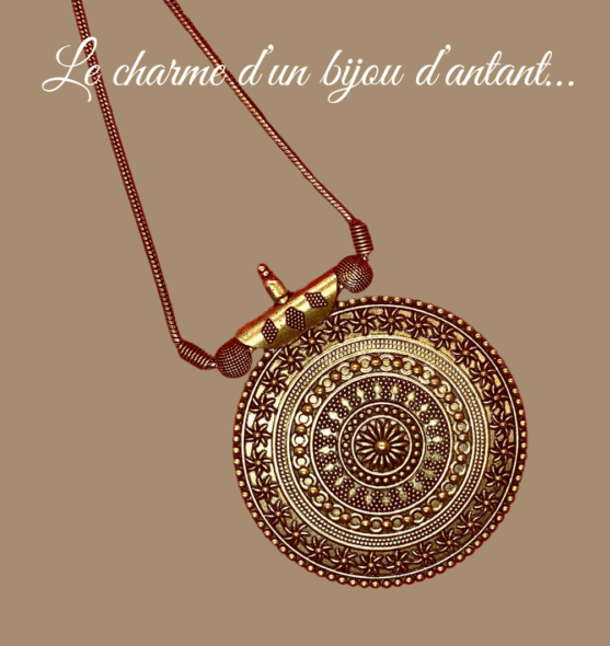collier mandala en laiton doré