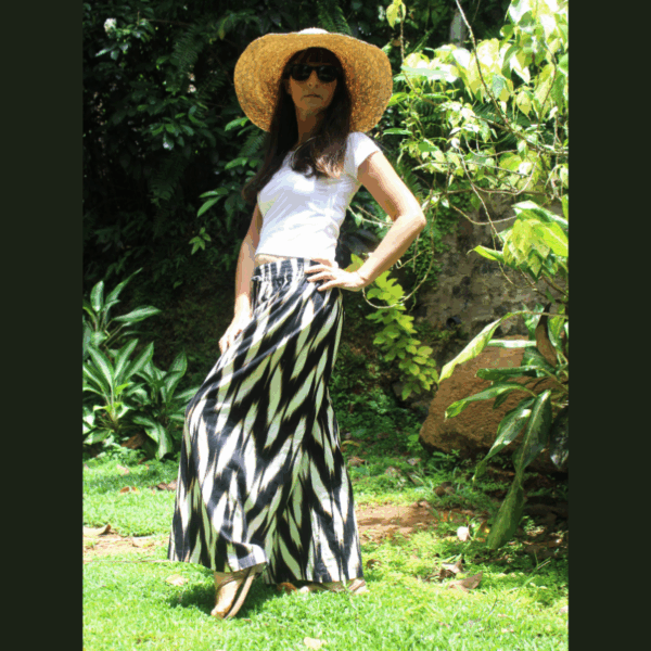 Mode femme, pantalon fluide en lin respirant noir blanc, ceinture confort élastique.