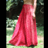 Jupe bohème longue et fluide, légère et confortable en coton rouge imprimé indien or