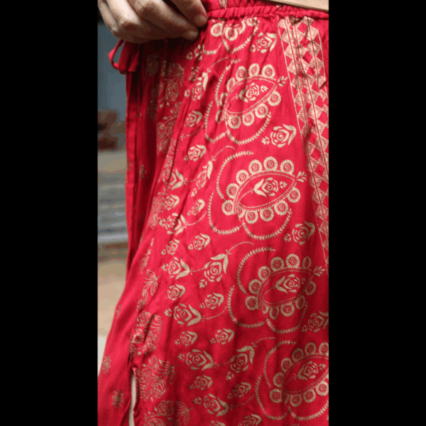Détail : motif indiens dorés